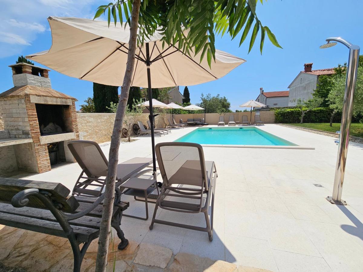 Apartmani Grzinic Rovinj Exterior photo